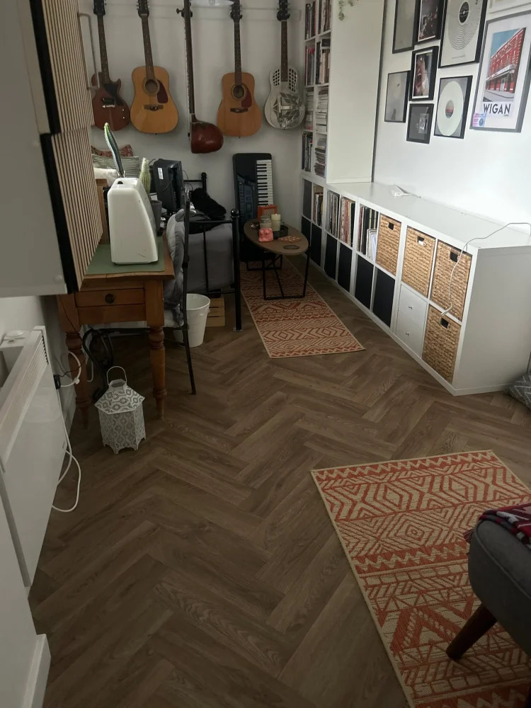 Delphi Warm Oak Herringbone