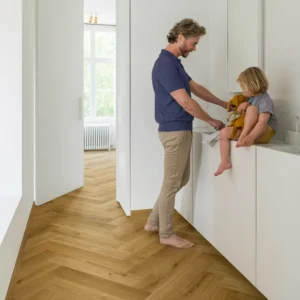 Cinnamon Oak Laminate Flooring