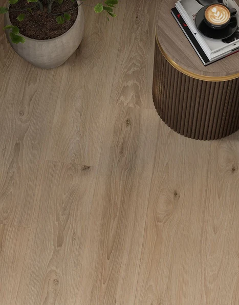Country Oak Light Laminate Floor
