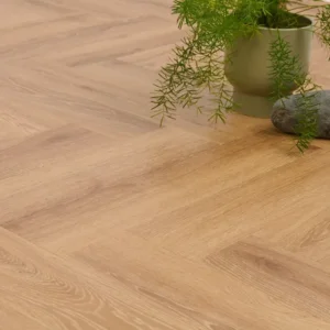 lusso-portofino-sunshine-oak-herringbone-parquet-detail