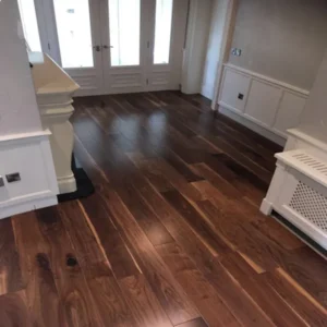 walnut-noce-smooth-lacquered-parquet